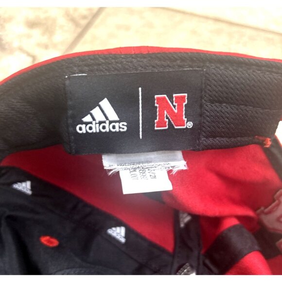 Adidas Huskers Red Adjustable Hat Men’s College Baseball Cap Nebraska Coaches - Picture 9 of 10